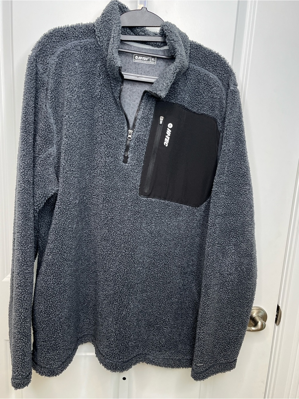 Hi-Tec Men's Dark Grey Sherpa Quarter-Zip Pullover with Chest Pocket XL Unisex